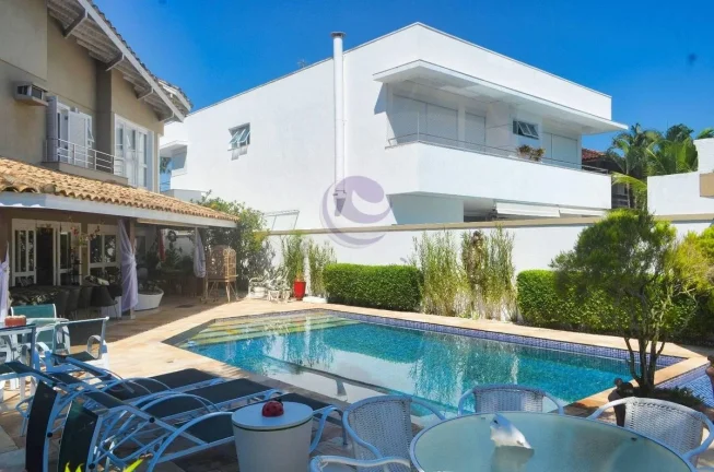 Imagem Villa Minitti - Uma Casa para Celebrar, Investir e Viver Bem no Jardim Acapulco - Guarujá.