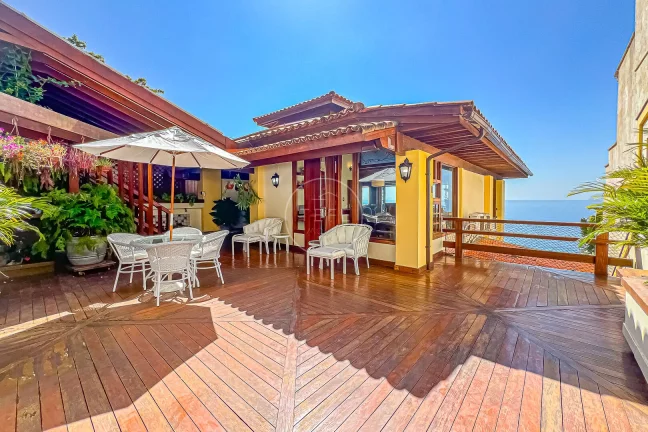 Imagem CASA com VISTA MAR de ALTO PADRÃO - 4 SUÍTES - 522m²