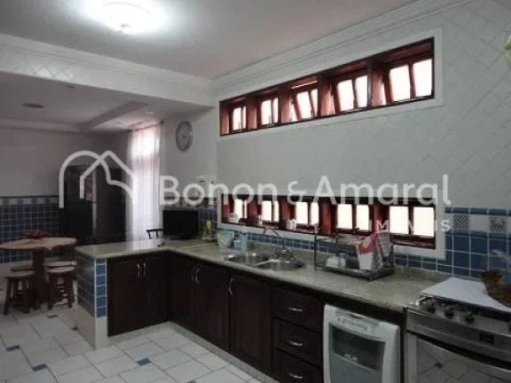 Imagem Lindo sobrado com fino acabamento. Piso superior: 3 suítes, (1 com closet e hidro), piso assoalho d...