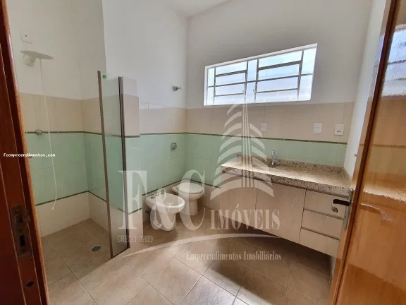 Imagem Casa para Venda em Araras, Centro, 3 dormitórios, 1 suíte, 1 banheiro, 3 vagas