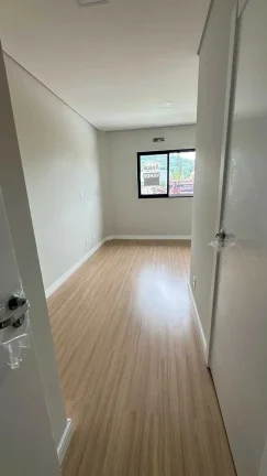 Imagem Geminado com 3 suítes e 2 vagas de garagem - Saguaçu | Joinville/SC