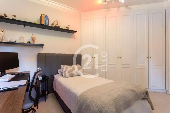 Imagem Apartamento a venda de 4 quartos ,Vila Nova Conceição. São Paulo. SP.