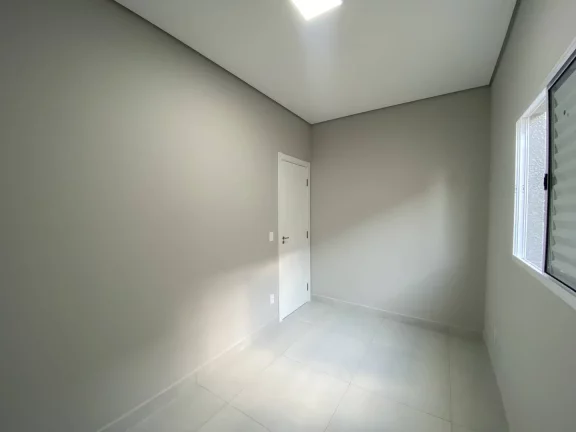 Imagem Casa Nova com 2 Dormitórios no Jardim São Lucas – Oportunidade!