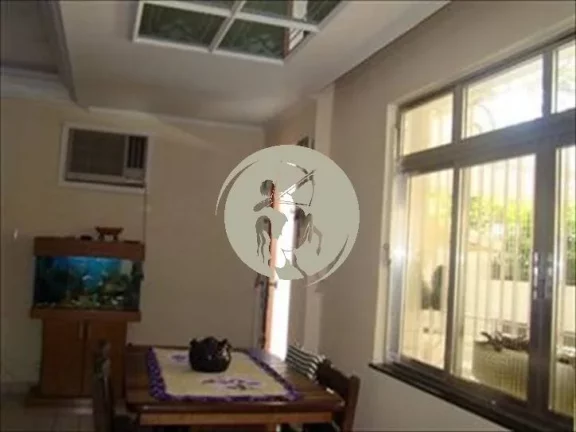 Imagem OPORTUNIDADE! SOBRADO DE ESQUINA PROXIMO AO CANAL 6 ACEITA APARTAMENTO EM SANTOS DE MENOR VALOR COMO...