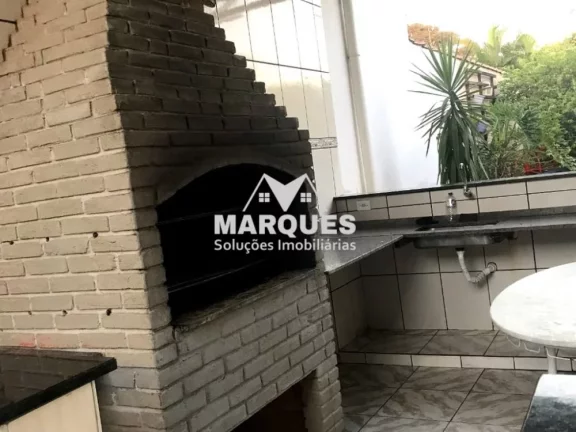 Imagem Belíssima Chácara à Venda  1.200m² de Lazer e Conforto!