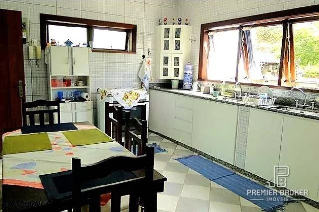 Imagem Casa à venda, 460 m² por R$ 1.500.000,00 - Golfe - Teresópolis/RJ