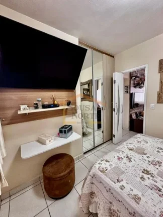 Imagem Apartamento 2 dormitórios, sala, cozinha com armários, área de serviço,1 vaga de garagem. 50m²....