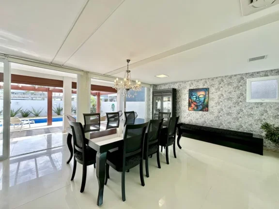Imagem Casa em Condominio 5 Dormitórios - Bairro --