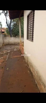 Imagem Casa com 2 dormitórios à venda, 65 m² por R$ 180.000,00 - Cidade Jardim - Itumbiara/GO