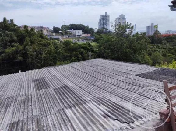 Imagem Vendo casa de alvenaria de dois pisos a 500 mts das pontes.