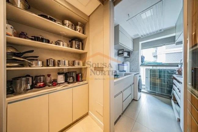 Imagem Apartamento com 109m², 2 dormitórios, sendo 2 suites, 3 banheiros no total e 2 vagas de garagem. P...