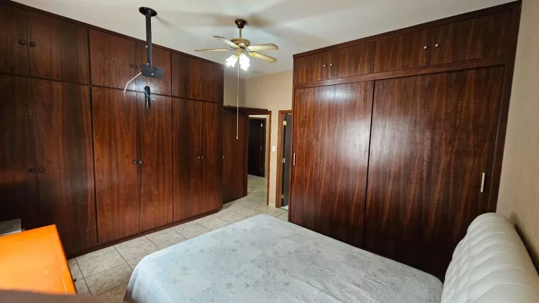 Imagem Casa com 3 dormitórios à venda, 210 m² por R$ 955.000,00 - Chácara do Visconde - Taubaté/SP