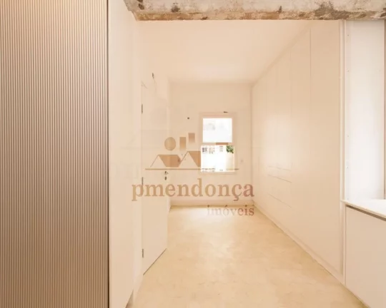 Imagem Apartamento bem amplo, totalmente reformando, tanto hidraulica, com eletrica, pisos e armarios, livv...
