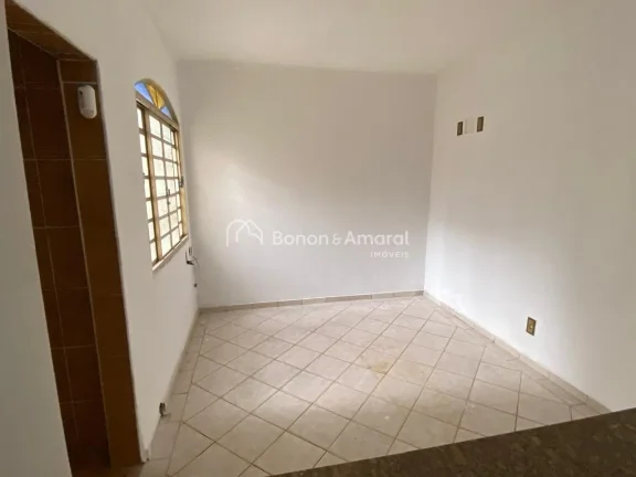 Imagem Casa comercial ou residencial à venda, térrea, 5 salas, 3 vagas de garagem no Bosque, Campinas/SP