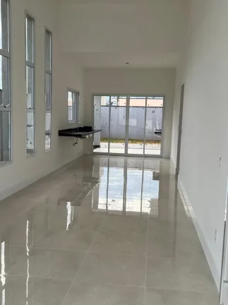 Imagem Oportunidade Linda Casa 3 Dorms sendo uma Suíte - Cond. Malibu