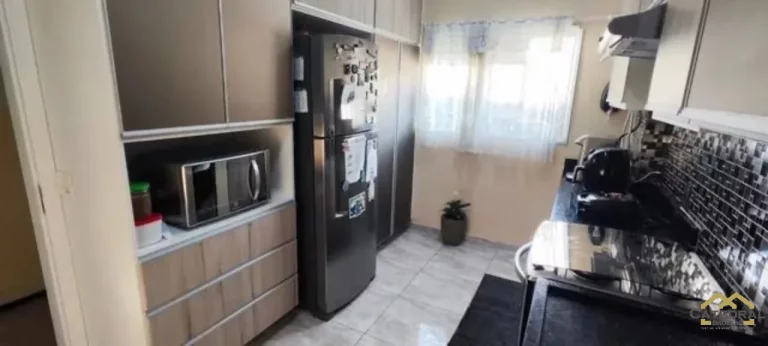 Imagem Sobrado à venda com 3 quartos (1 suíte) no Bairro Engordadouro em Jundiaí