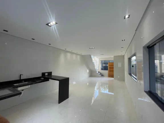 Foto do imóvel: Casa a Venda no Condomínio Nova Jaguari - 3 Suítes e Piscina