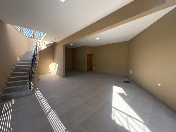 Imagem Casa de Esquina com Vista pra Mata - Portal dos Ipês