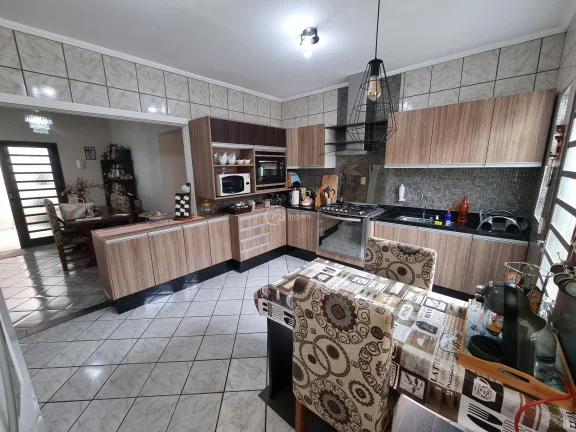 Imagem Linda casa com área gourmet e piscina