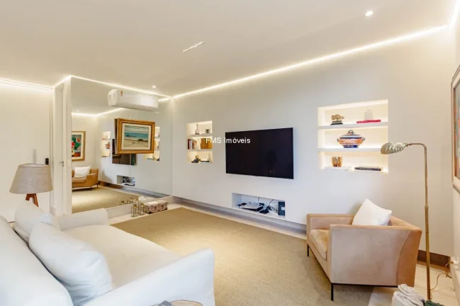 Imagem Apartamento alto padrão com 2 suítes no Itaim Bibi