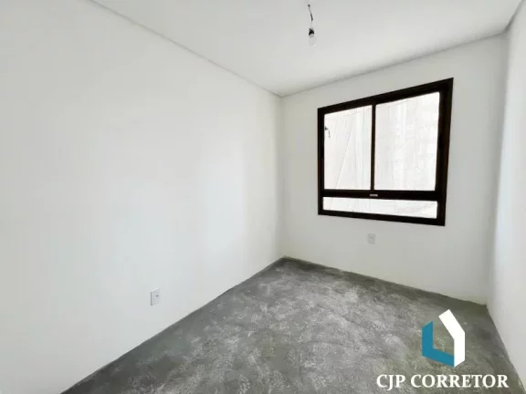 Imagem Apartamento de 2 dormitórios com suíte, varanda e garagem coberta. Infraestrutura completa.