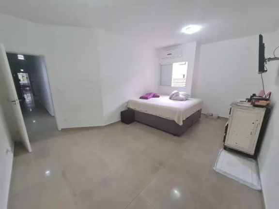 Imagem Casa para Venda em Santos, Vila Matias, 3 dormitórios, 1 suíte, 3 banheiros, 1 vaga