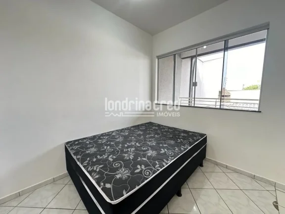Imagem Casa ampla na região leste de Londrina com 4 dormitórios (1 suíte), piscina aquecida, churrasqueira, varanda e 7 vagas de garagem – Conforto e lazer!