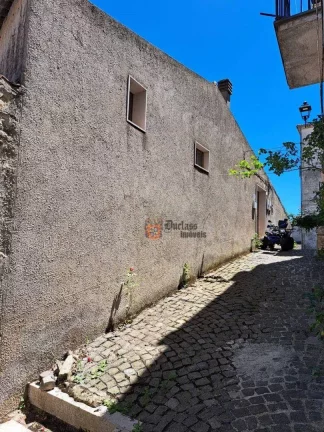 Imagem Casa com 1 suíte à venda, 60 m² - Alberona - Provincia di Foggia/Puglia