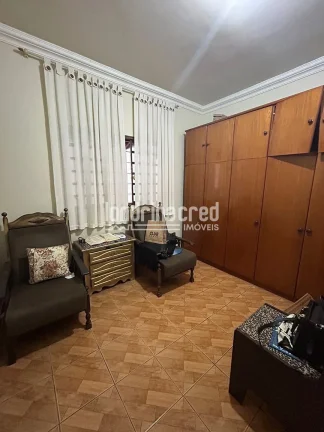Imagem Casa à venda 3 Quartos, 2 Vagas, 200M², Jardim Neman Sahyun, Londrina - PR