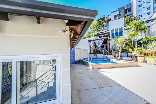 Imagem Casa à venda em Porto Alegre, Menino Deus, com 5 quartos, 714,17m2 Imagem Casa à venda em Porto Alegre, Menino Deus, com 5 quartos, 714,17m2
