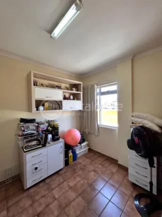 Imagem Amplo Apartamento à Venda em Lagoa nova – 3 Quartos, Suíte, Elevador e 2 Vagas