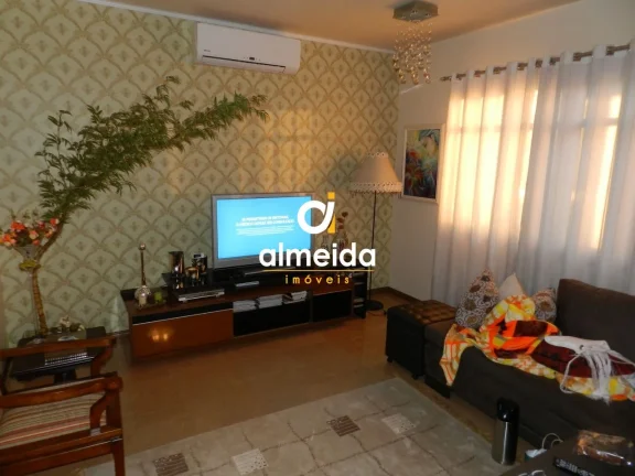 Imagem CASA CENTRO PRÓXIMO UFN 4 DORMITÓRIOS