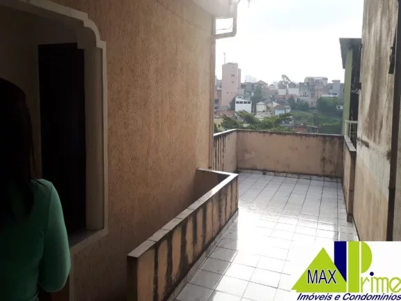 Imagem TERRENO COM 03 CASAS E 01 SALÃO COMERCIAL.