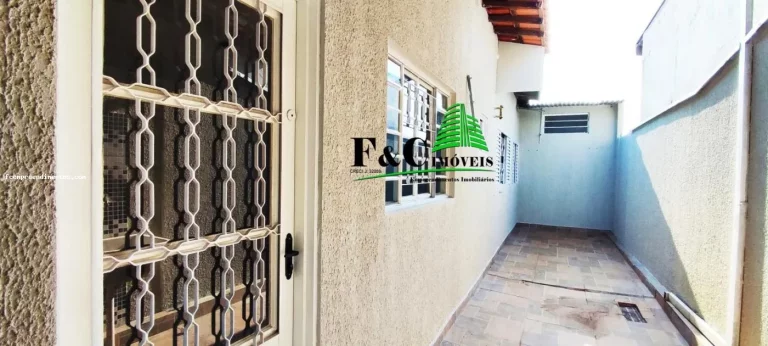Imagem Casa para Venda em Limeira, Jardim Residencial Regina Bastelli, 2 dormitórios, 1 suíte, 1 banheiro, 2 vagas