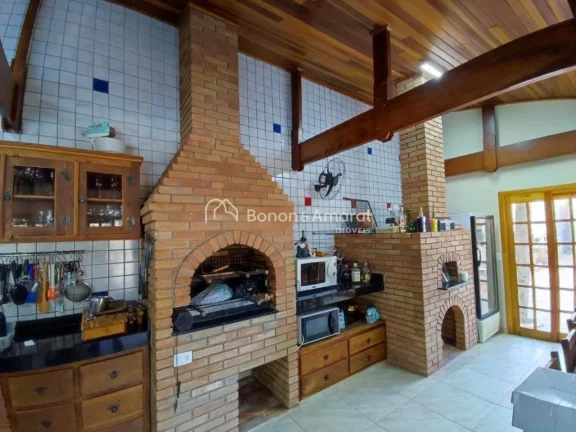 Imagem Excelente casa pré fabricada com 2.040 m² de terreno e construção 360 m², casa térrea com 5 do...