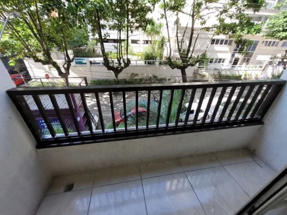 Imagem PITANGUEIRAS – NA QUADRA DO MAR, MARAVILHOSO APARTAMENTO COM 80 M² ÚTEIS, LOCALIZAÇÃO PRIVILEGIADA, APARTAMENTO REFORMADO.