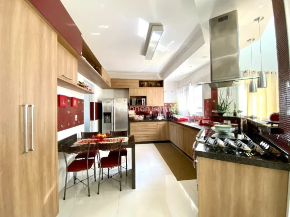 Imagem Linda casa à venda no Swiss Park em Campinas - SP.

Casa recém construída com sala com pé direit...