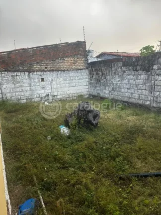 Imagem Casa Antiga com Potencial no Conjunto Ponta Negra