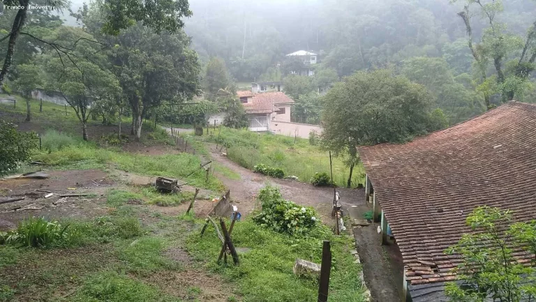 Imagem Chácara para Venda em Ribeirão Pires, Somma, 4 dormitórios, 1 banheiro, 10 vagas