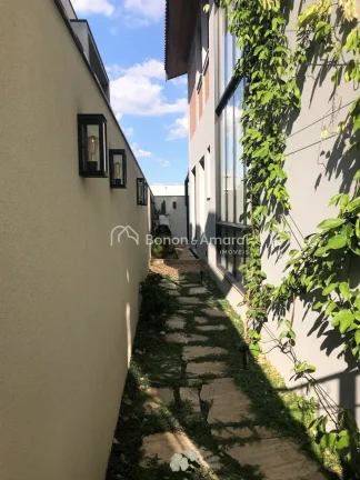 Imagem Sobrado de alto padrão à venda no Condomínio La Dolce Vita, em Paulínia. No piso superior, são ...
