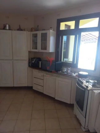 Imagem "Vendo casa na melhor Alameda de Vilas do Atlântico: segurança, 3 quartos e varanda!"