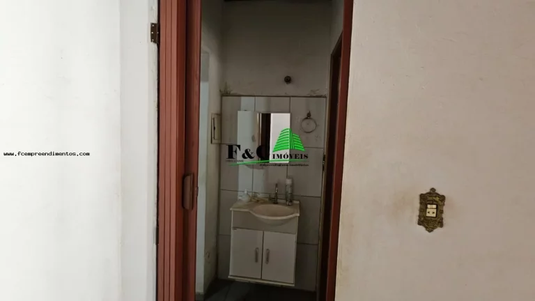 Imagem Casa para Venda em Limeira, Parque Residencial Abílio Pedro, 2 dormitórios, 1 banheiro, 2 vagas