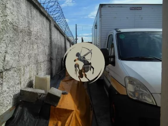 Imagem DEPÓSITO, CABEM 7 CARRETAS, TODA MURADA PRÓXIMA A NOSSA SRA. DE FÁTIMA