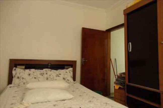 Imagem Casa para Venda por R$910.000,00 com 3 dormitórios, 1 suite e 4 vagas - Jardim helena, Sao paulo / SP - Cód. 3381