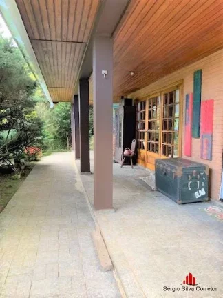 Imagem Casa a Venda com 03 Suítes, por 2.500.000,00 em Vila Inglesa.