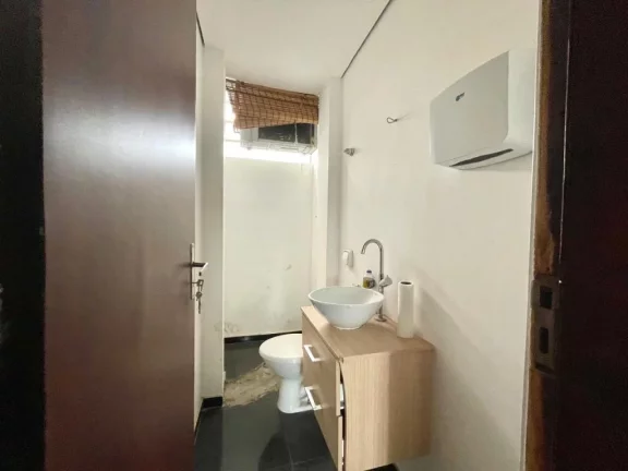 Imagem Oportunidade única: Sala Comercial à Venda em Pinheiros, São Paulo-SP com 1 Sala, 1 Banheiro e 25,70m² de Área.
