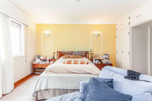 Imagem Linda cobertura triplex em rua super procurada do bairro. São 391m2 com 4 dormitórios ( 1 suíte )...