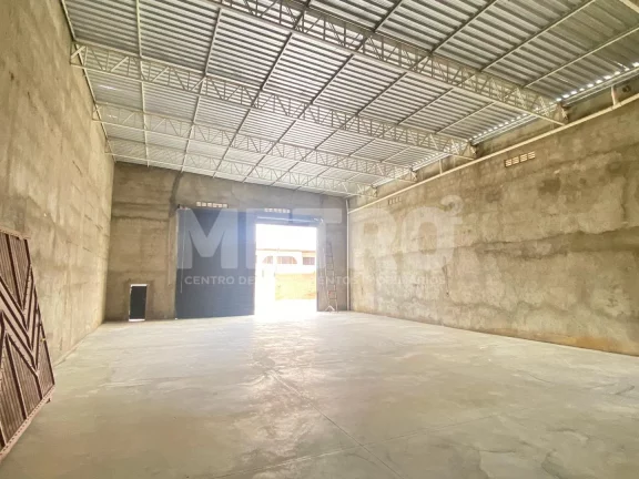 Imagem Galpão para locação 312m no KM2 com mezanino, 2 escritórios, PETROLINA - PE