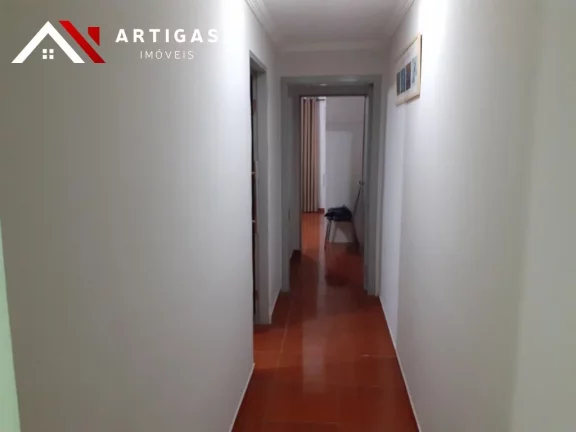 Imagem Sobrado á venda na Mooca Rua Visconde de Inhomerim 300 m² 3 dormitórios 1 suíte 4 vagas