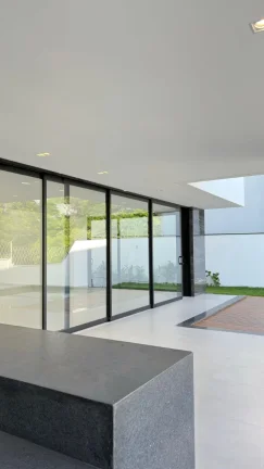 Imagem Imperdível: Casa de luxo em condomínio, 4 quartos e 3 suítes, no Parque Santa Márcia, Votorantim-SP - 400m² - 3 vagas.